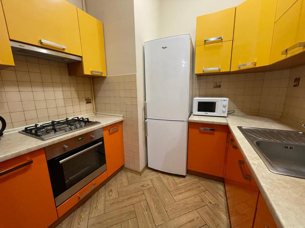Avangard Qn Romana 26 Apart Лвив Екстериор снимка