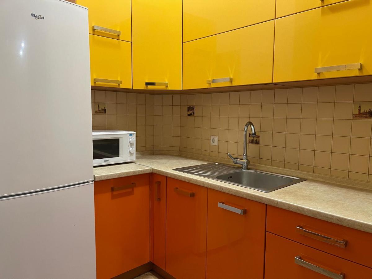 Avangard Qn Romana 26 Apart Лвив Екстериор снимка